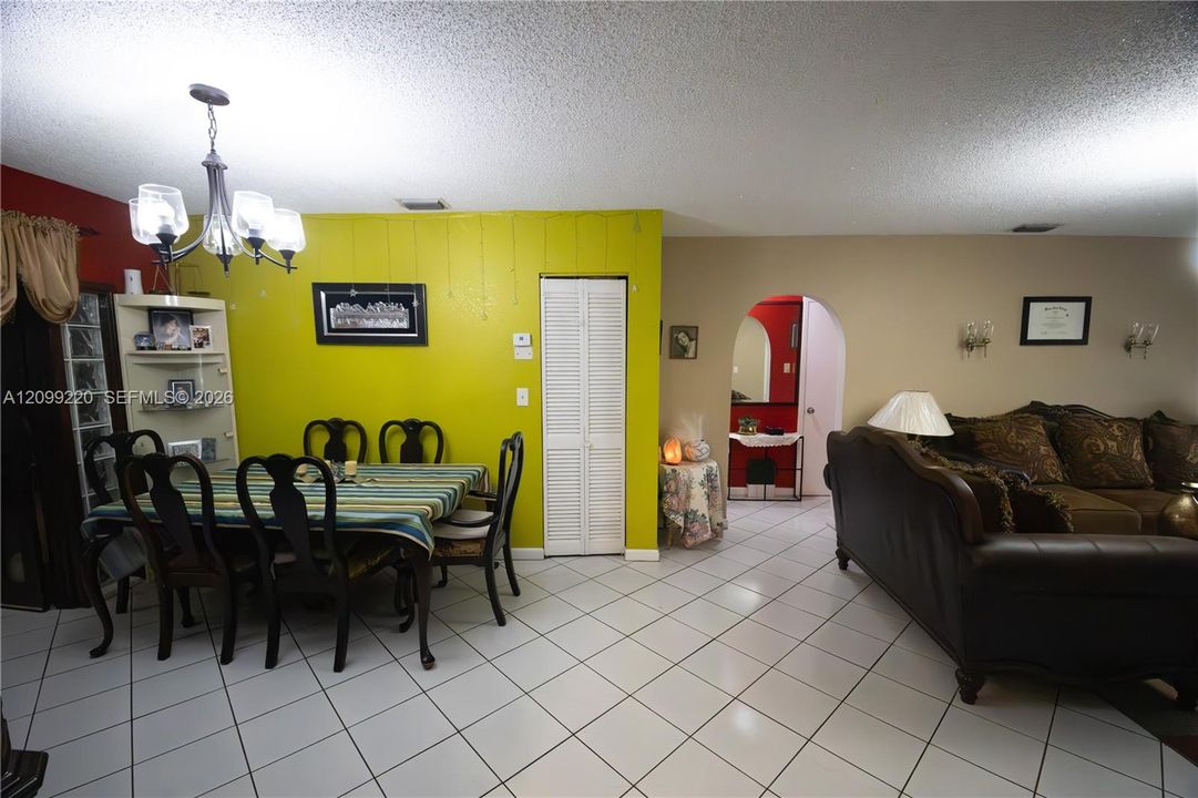 For Sale: $370,000 (3 beds, 1 baths, 0 Square Feet)