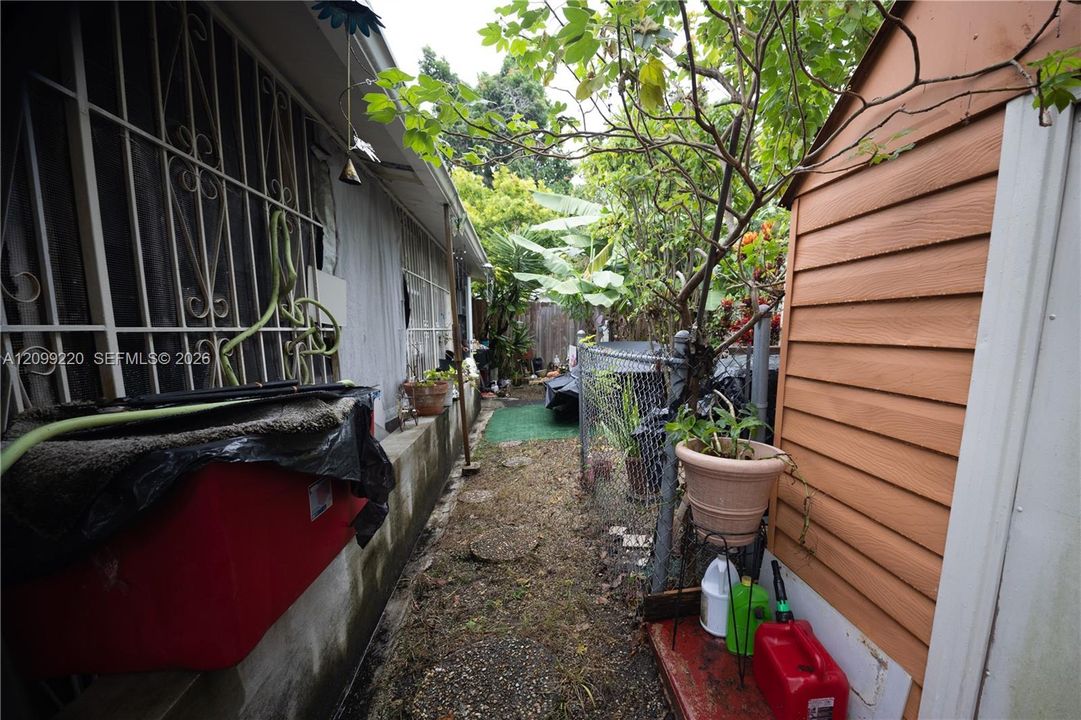For Sale: $370,000 (3 beds, 1 baths, 0 Square Feet)