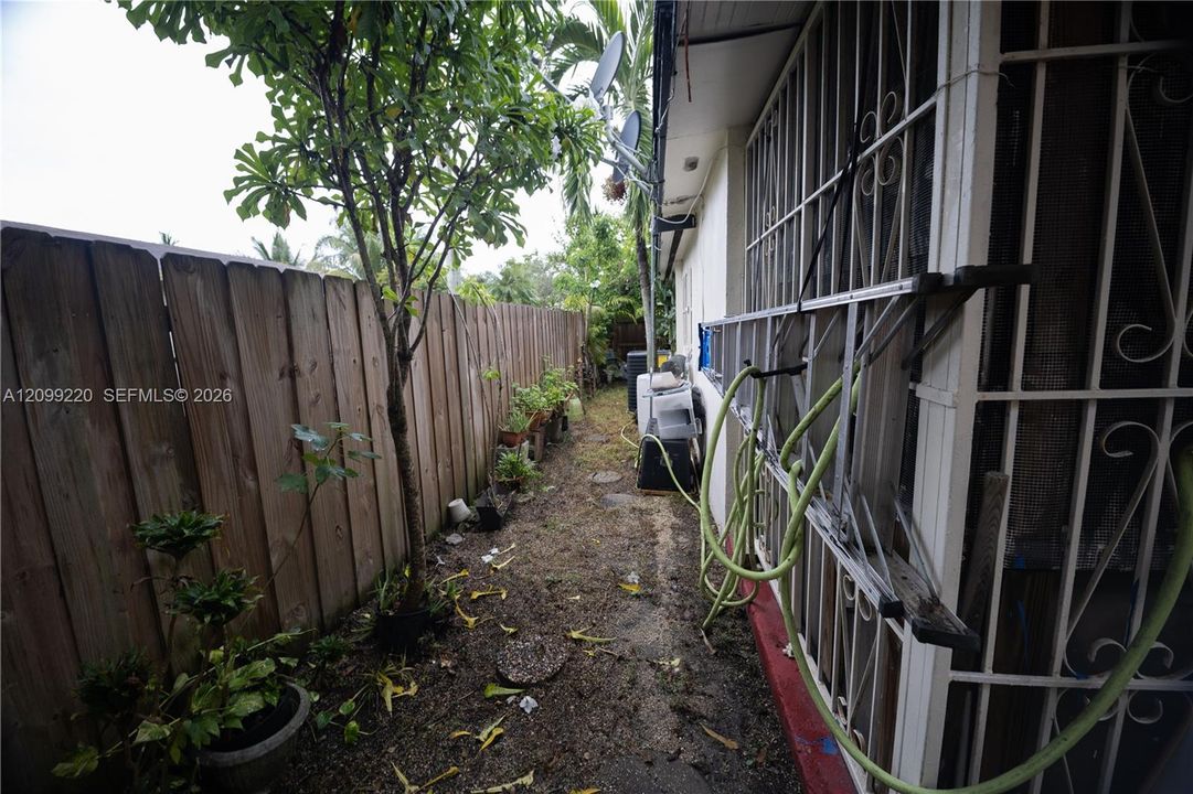 For Sale: $370,000 (3 beds, 1 baths, 0 Square Feet)