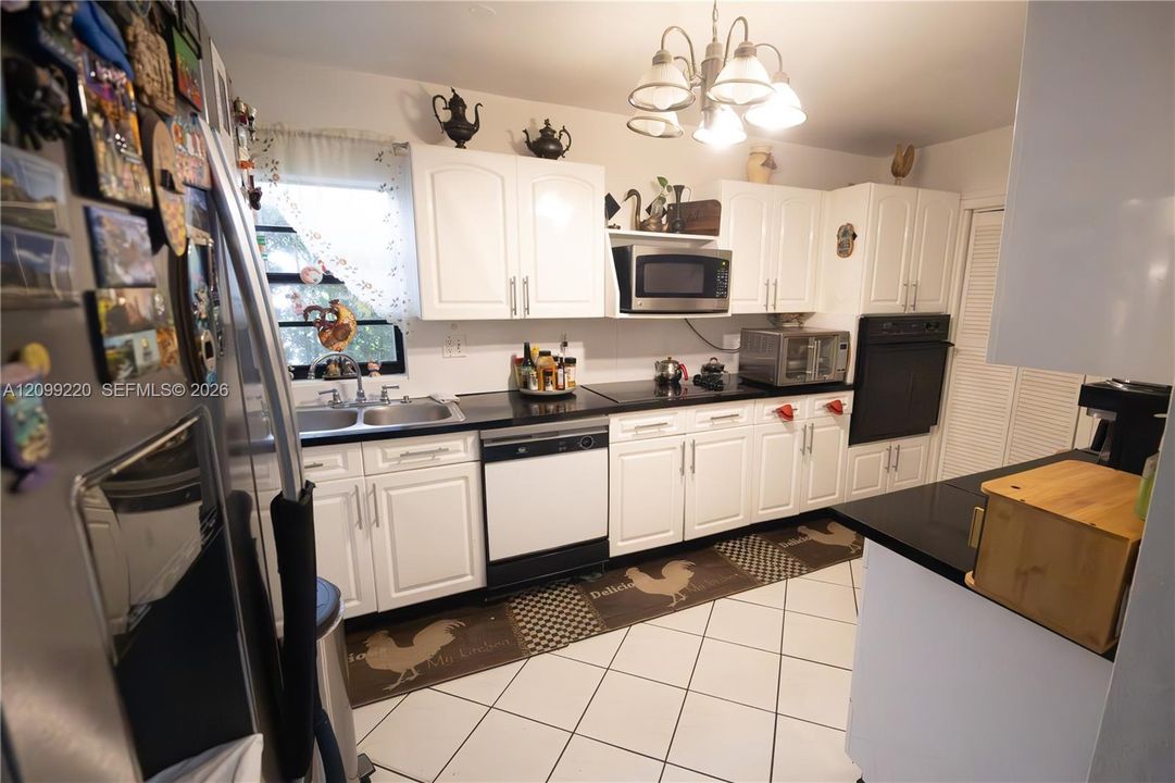 For Sale: $370,000 (3 beds, 1 baths, 0 Square Feet)