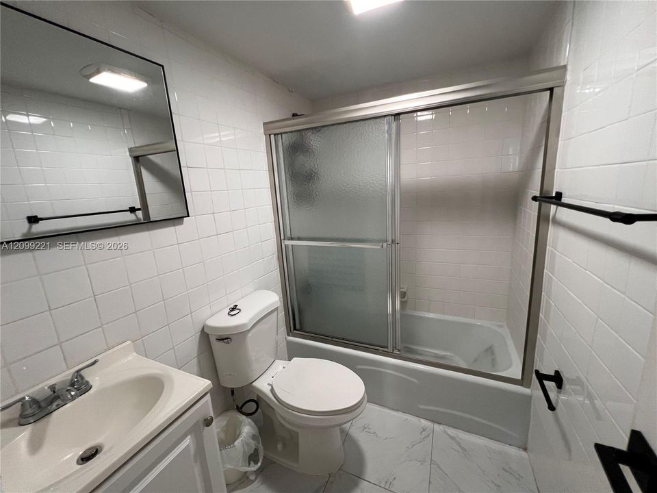 For Sale: $407,000 (2 beds, 2 baths, 1500 Square Feet)