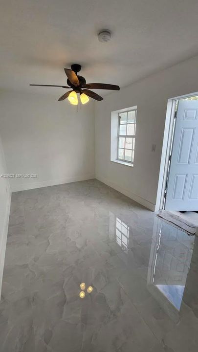 En Renta: $1,500 (1 camas, 1 baños, 1516 Pies cuadrados)