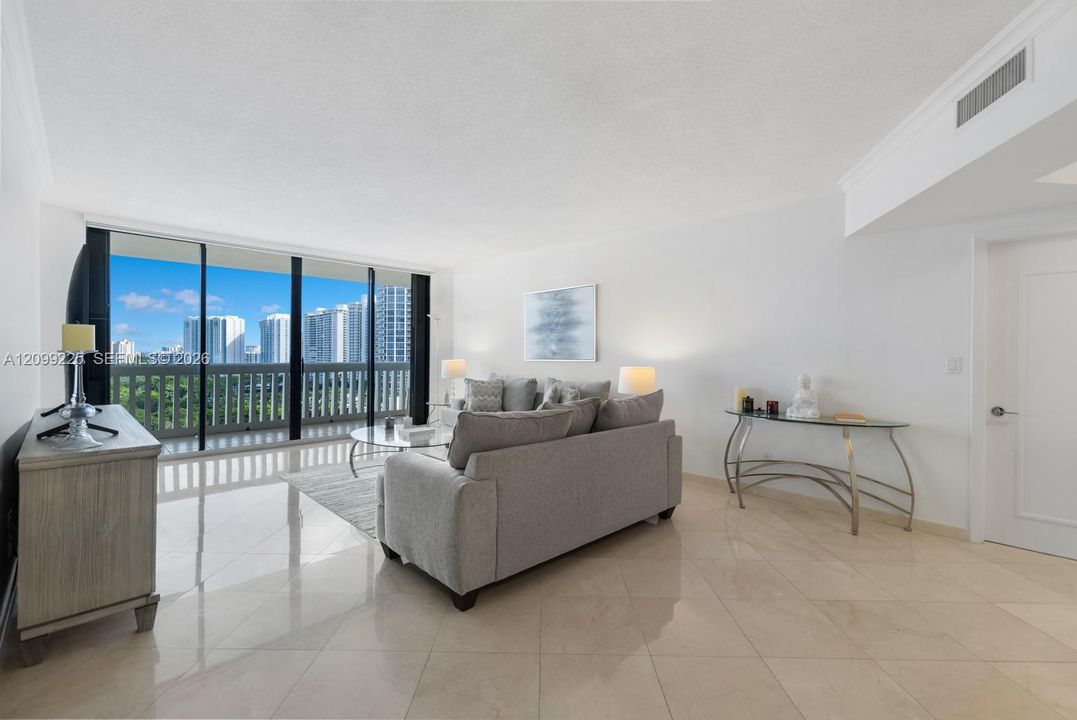 For Sale: $595,000 (2 beds, 2 baths, 1750 Square Feet)
