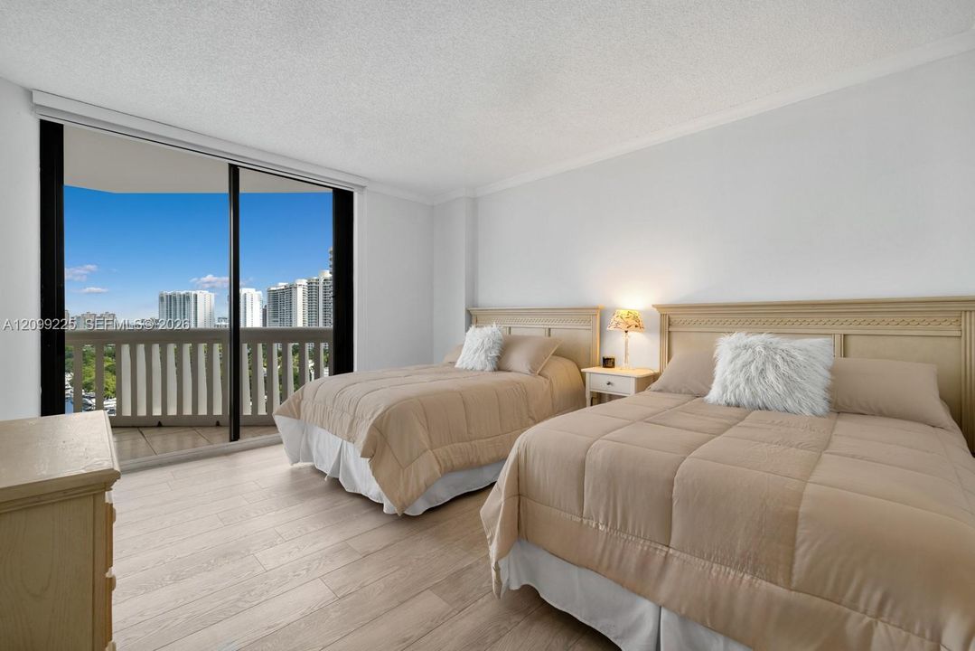 For Sale: $595,000 (2 beds, 2 baths, 1750 Square Feet)
