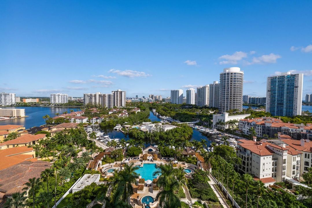 For Sale: $595,000 (2 beds, 2 baths, 1750 Square Feet)