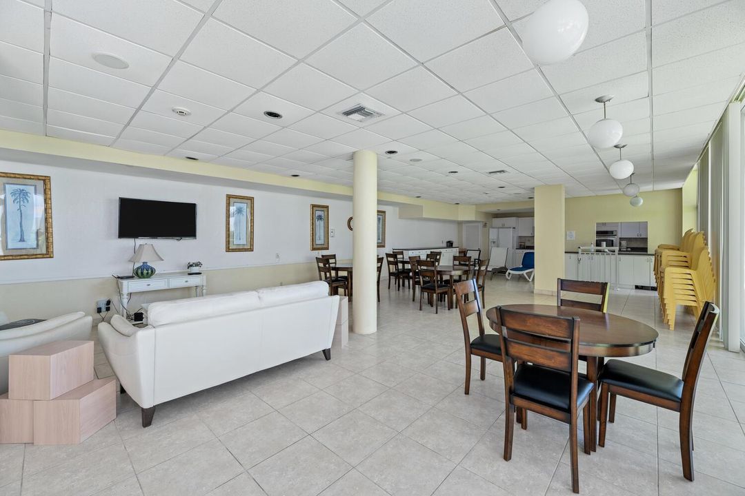 3570 S Ocean Blvd Apt 510-large-029-028-