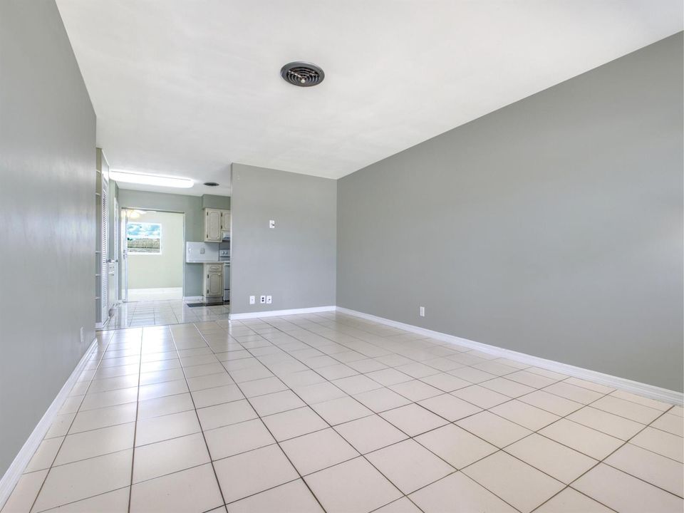 A Living Dining 1