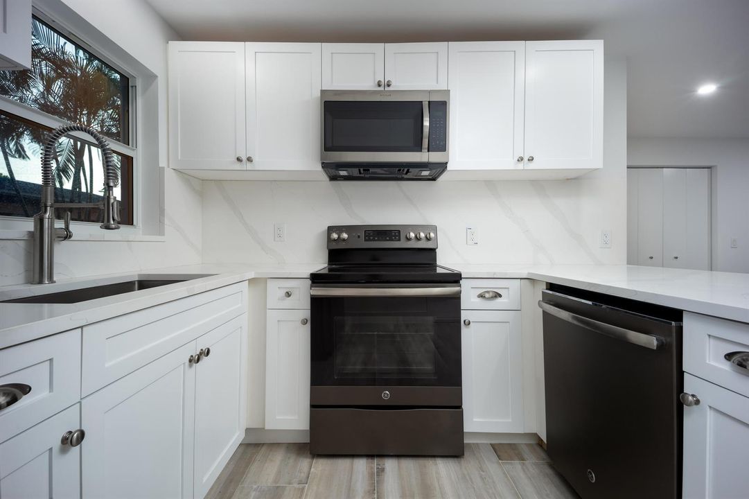 1116 Hernando Street-26