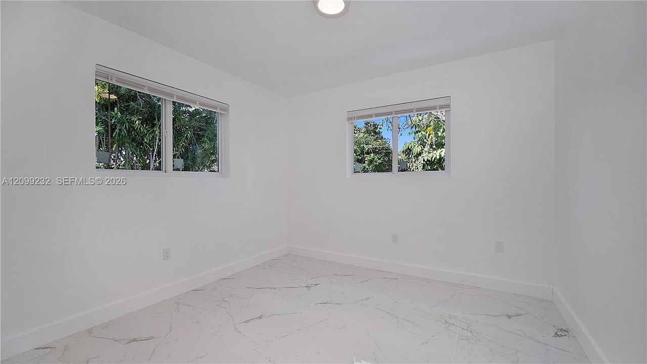 В аренду: $4,695 (3 спален, 2 ванн, 1641 Квадратных фут)