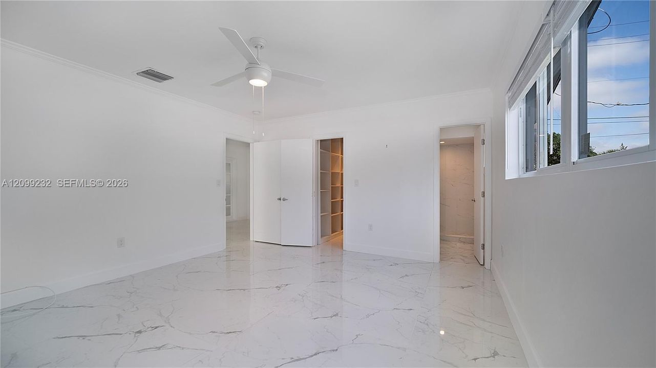 В аренду: $4,695 (3 спален, 2 ванн, 1641 Квадратных фут)