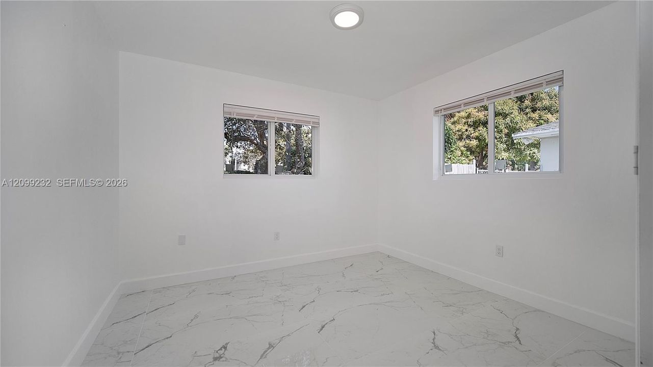 В аренду: $4,695 (3 спален, 2 ванн, 1641 Квадратных фут)