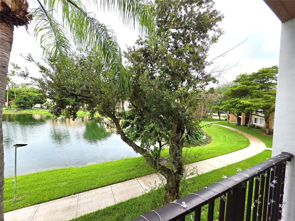 For Rent: $2,000 (1 beds, 1 baths, 665 Square Feet)