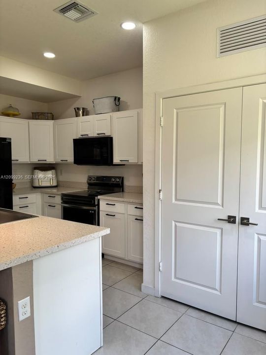 For Sale: $469,900 (4 beds, 2 baths, 1597 Square Feet)