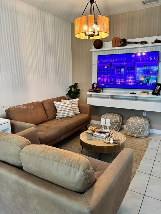 For Sale: $469,900 (4 beds, 2 baths, 1597 Square Feet)