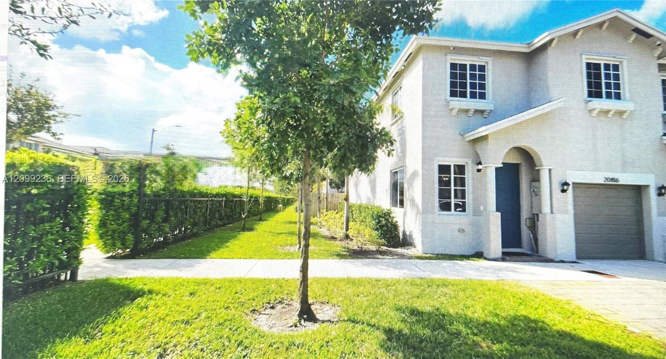For Sale: $469,900 (4 beds, 2 baths, 1597 Square Feet)