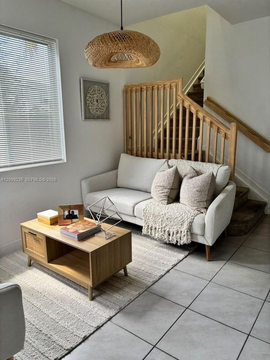 For Sale: $469,900 (4 beds, 2 baths, 1597 Square Feet)