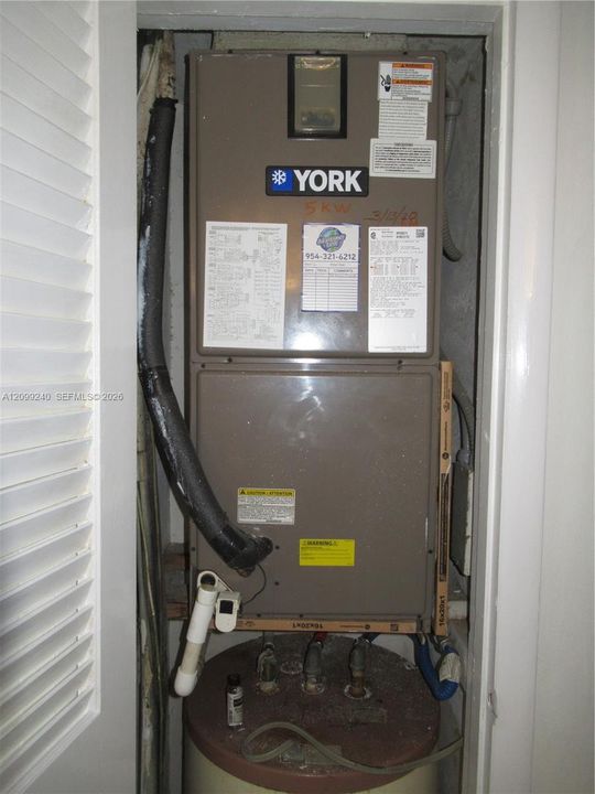 AC UNIT