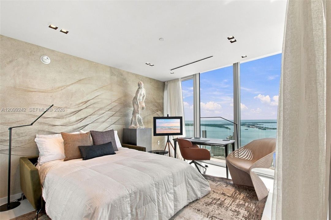 2nd Bedroom. Office/Convertible Sofa.