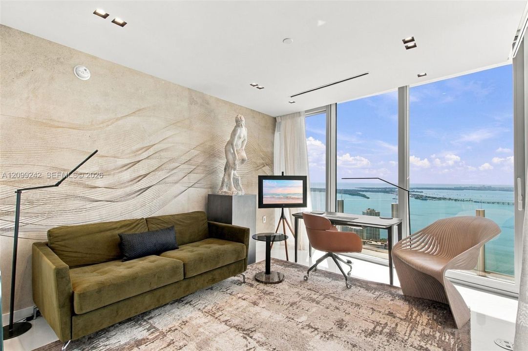 2nd Bedroom. Office/Convertible Sofa.