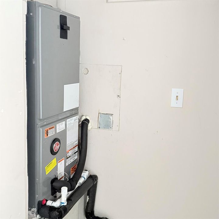 AC Unit in Screened Porch