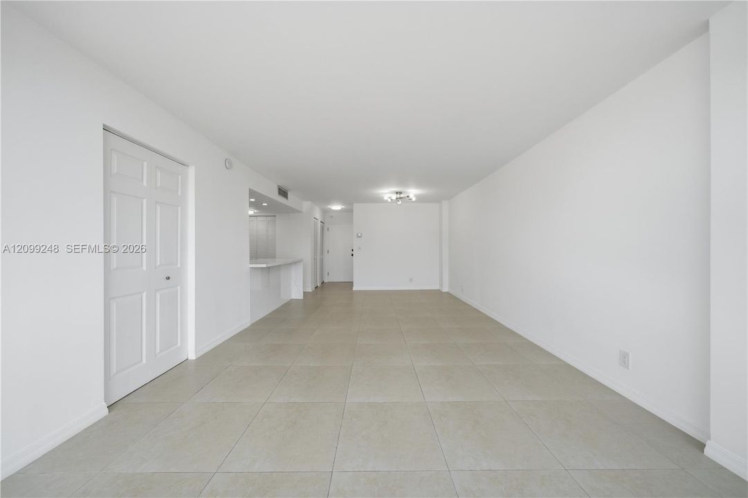 For Sale: $419,000 (2 beds, 2 baths, 1020 Square Feet)