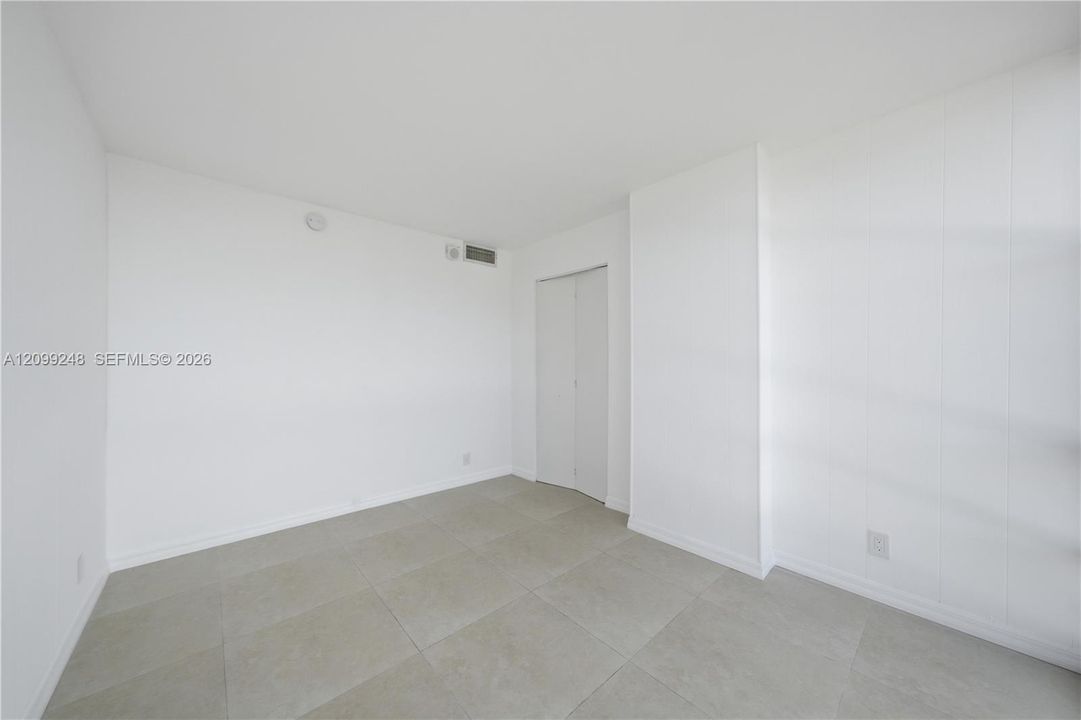 For Sale: $419,000 (2 beds, 2 baths, 1020 Square Feet)