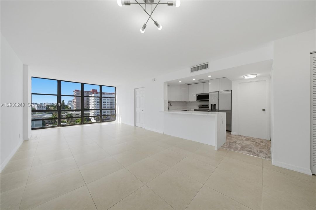 For Sale: $419,000 (2 beds, 2 baths, 1020 Square Feet)