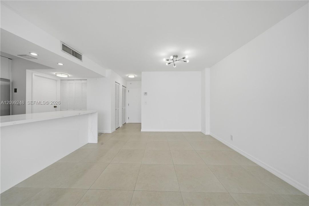 For Sale: $419,000 (2 beds, 2 baths, 1020 Square Feet)