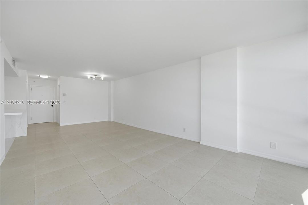 For Sale: $419,000 (2 beds, 2 baths, 1020 Square Feet)