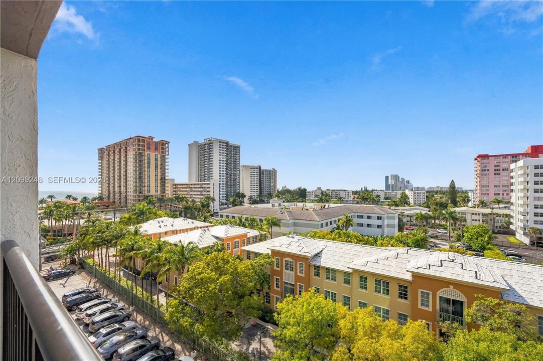 For Sale: $419,000 (2 beds, 2 baths, 1020 Square Feet)