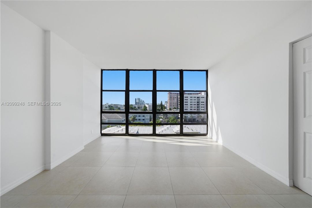 For Sale: $419,000 (2 beds, 2 baths, 1020 Square Feet)