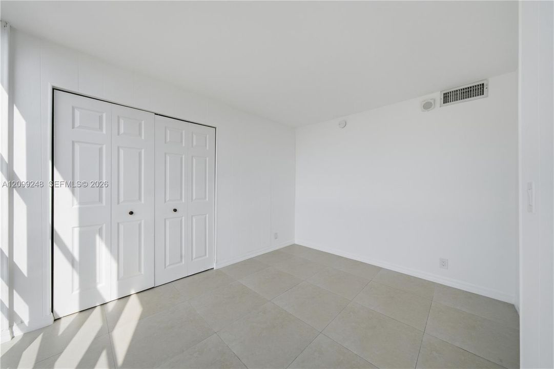 For Sale: $419,000 (2 beds, 2 baths, 1020 Square Feet)