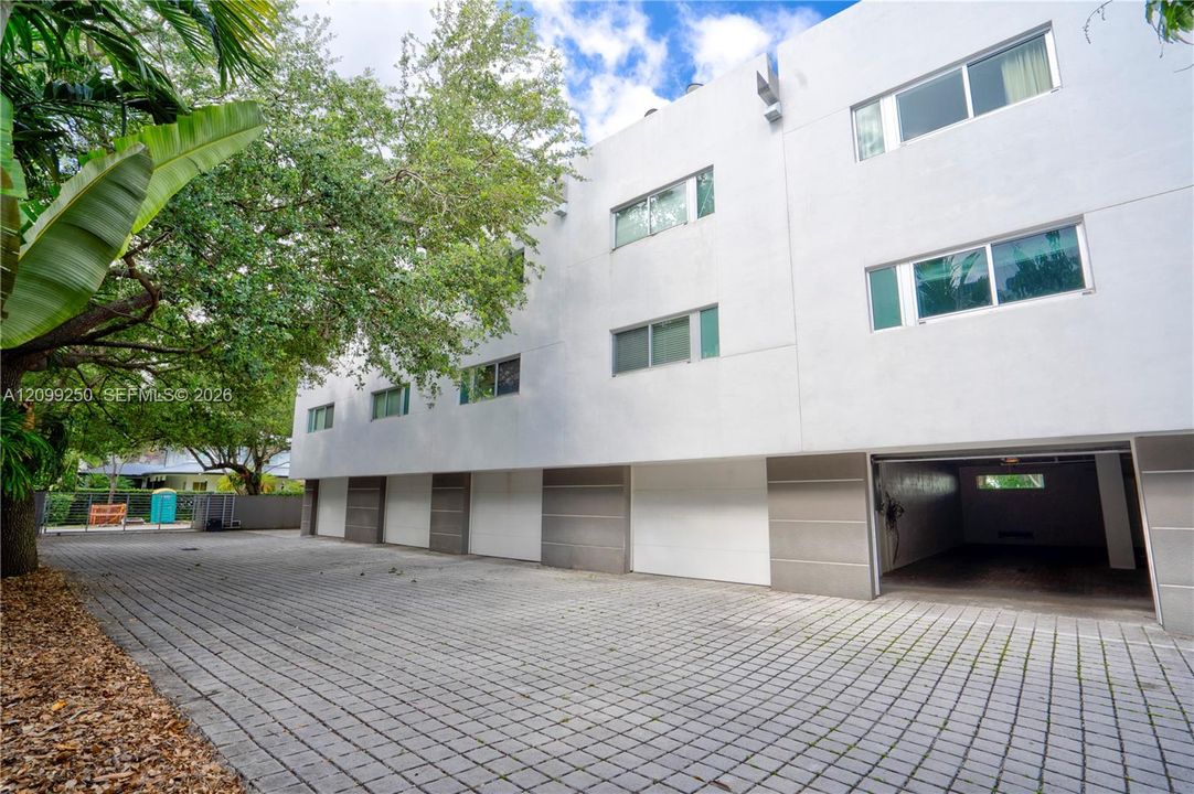 En Renta: $3,800 (3 camas, 3 baños, 1325 Pies cuadrados)