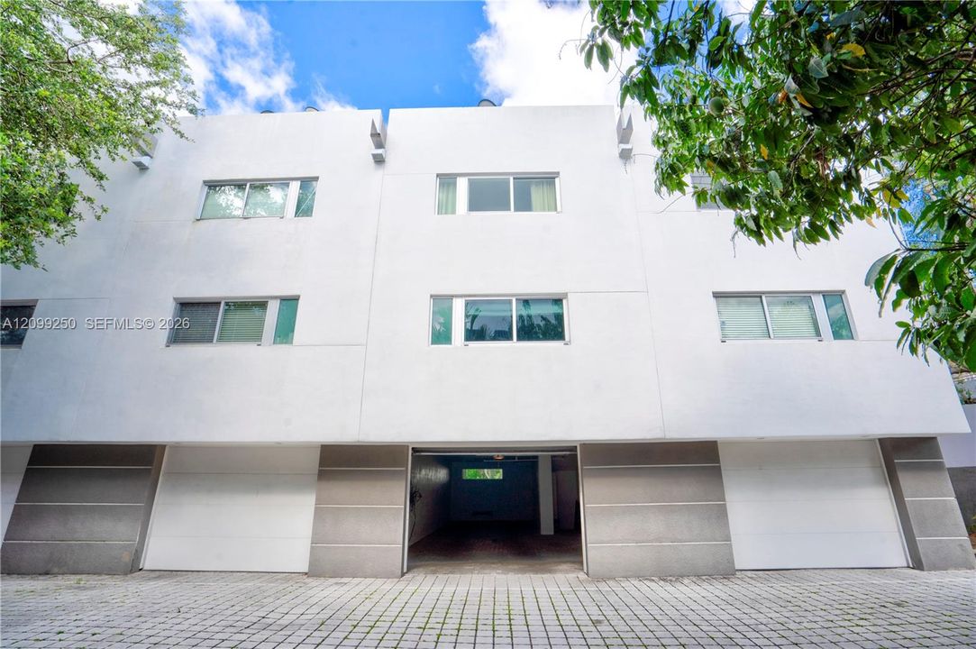 En Renta: $3,800 (3 camas, 3 baños, 1325 Pies cuadrados)