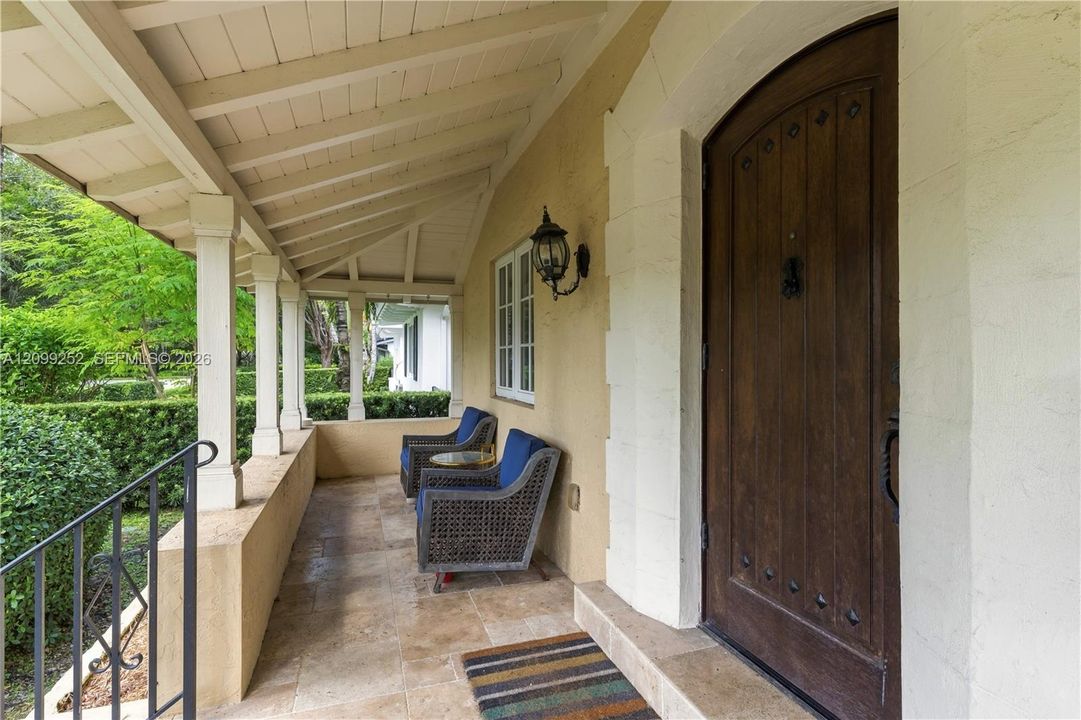 En Venta: $2,495,000 (4 camas, 3 baños, 2348 Pies cuadrados)