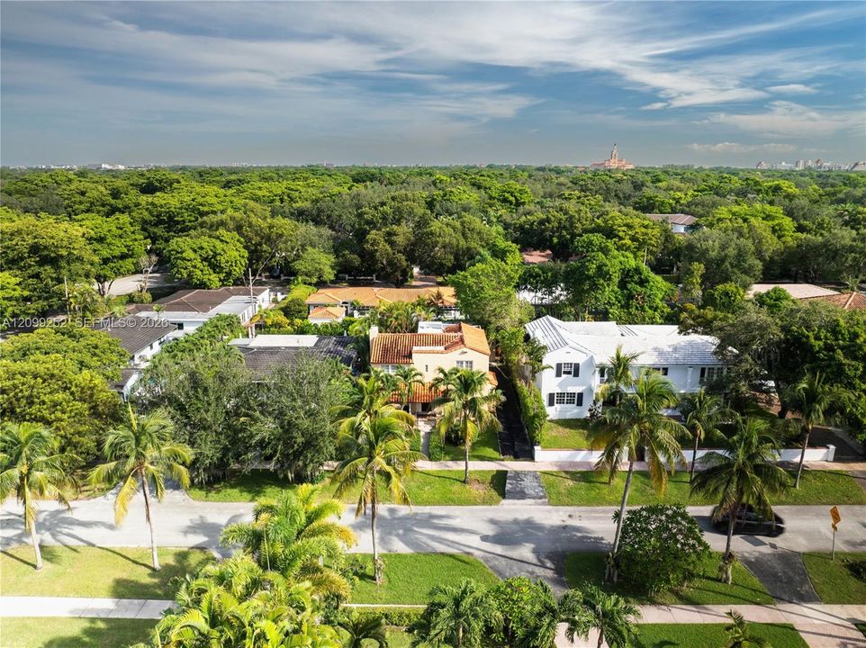 En Venta: $2,495,000 (4 camas, 3 baños, 2348 Pies cuadrados)