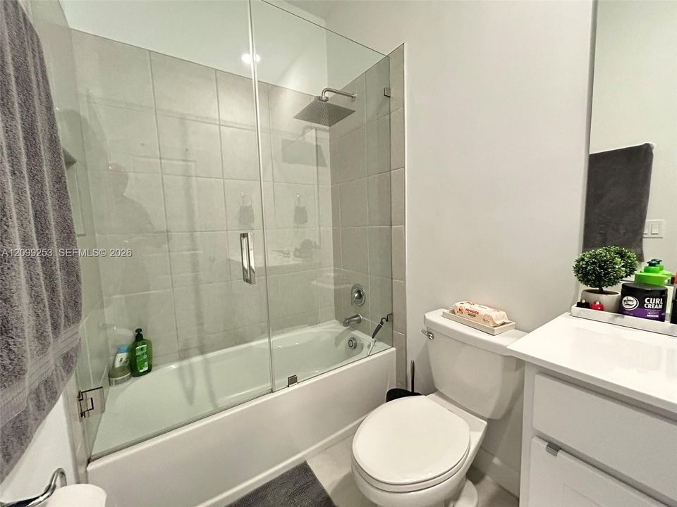 For Rent: $3,300 (3 beds, 2 baths, 1635 Square Feet)