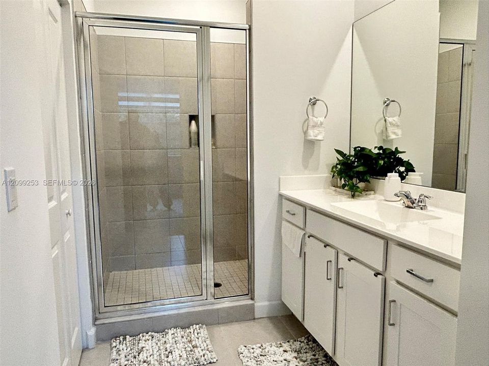 For Rent: $3,300 (3 beds, 2 baths, 1635 Square Feet)