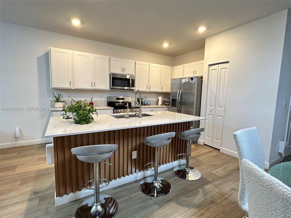 For Rent: $3,300 (3 beds, 2 baths, 1635 Square Feet)