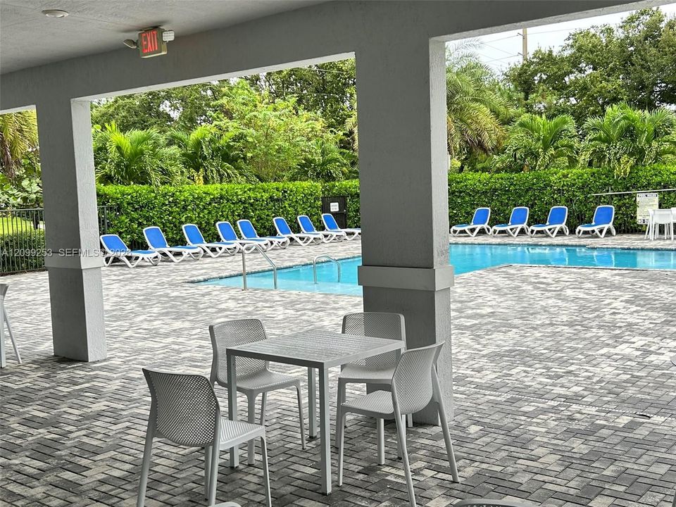 For Rent: $3,300 (3 beds, 2 baths, 1635 Square Feet)