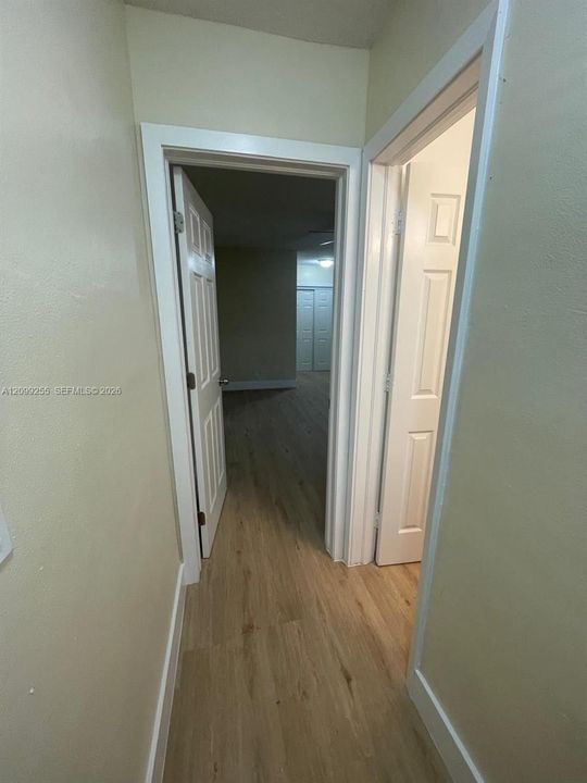 For Rent: $4,650 (5 beds, 2 baths, 1729 Square Feet)