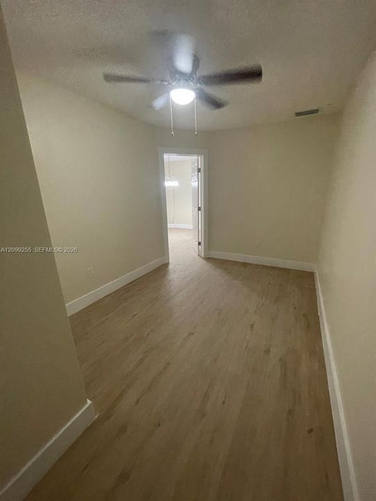 For Rent: $4,650 (5 beds, 2 baths, 1729 Square Feet)