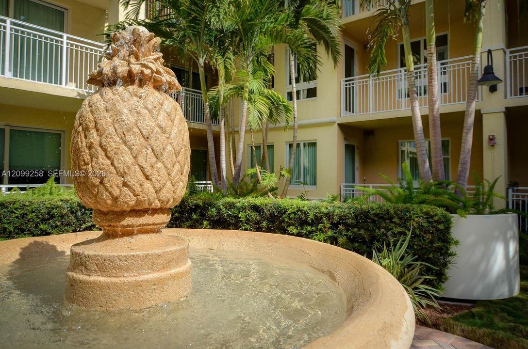 For Rent: $2,475 (1 beds, 1 baths, 759 Square Feet)