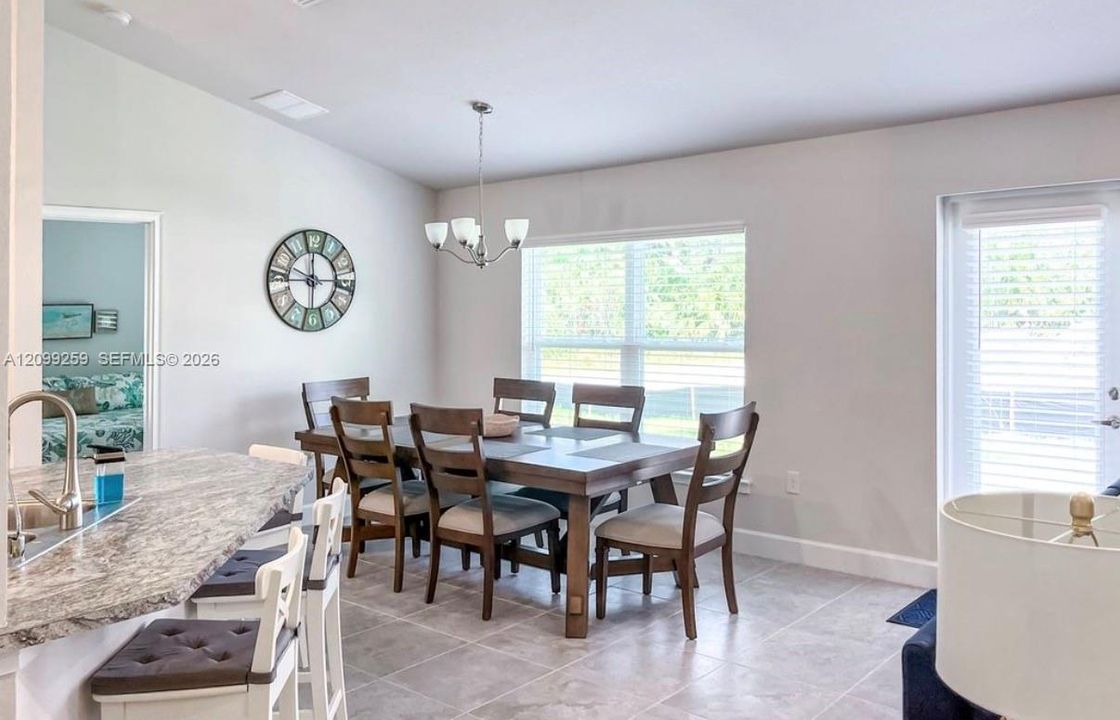 For Sale: $470,000 (3 beds, 2 baths, 1759 Square Feet)