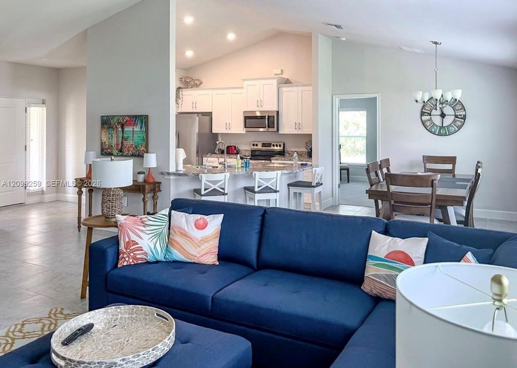 For Sale: $470,000 (3 beds, 2 baths, 1759 Square Feet)