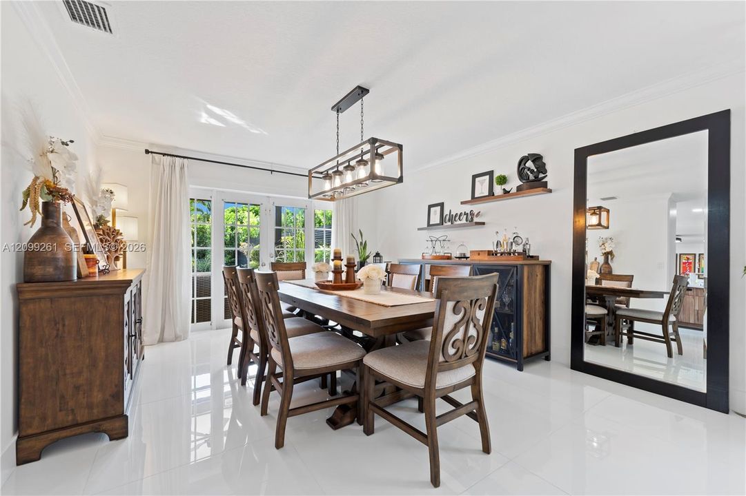 For Sale: $1,099,000 (6 beds, 4 baths, 2420 Square Feet)