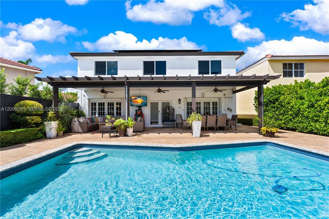 For Sale: $1,099,000 (6 beds, 4 baths, 2420 Square Feet)