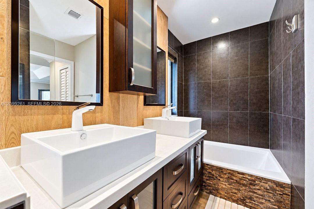 For Sale: $1,099,000 (6 beds, 4 baths, 2420 Square Feet)