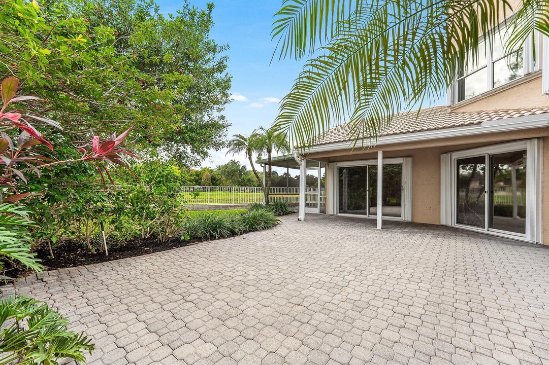 032-23350TorreCircle-BocaRaton-FL-33433-