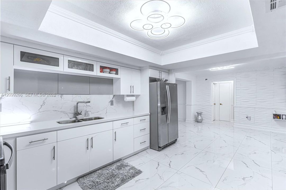 En Venta: $599,999 (3 camas, 2 baños, 1898 Pies cuadrados)
